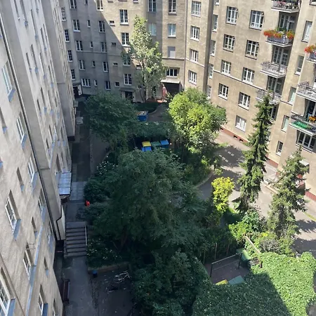 Unique, 3 Bedroom In The Center